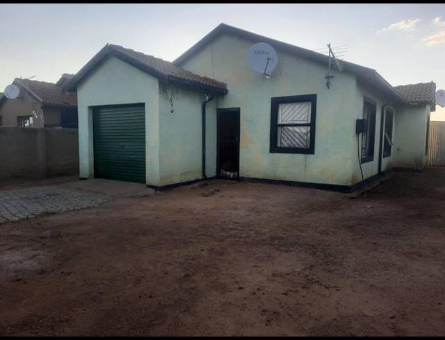 2 BEDROOM HOUSE FOR SALE IN LAKESIDE